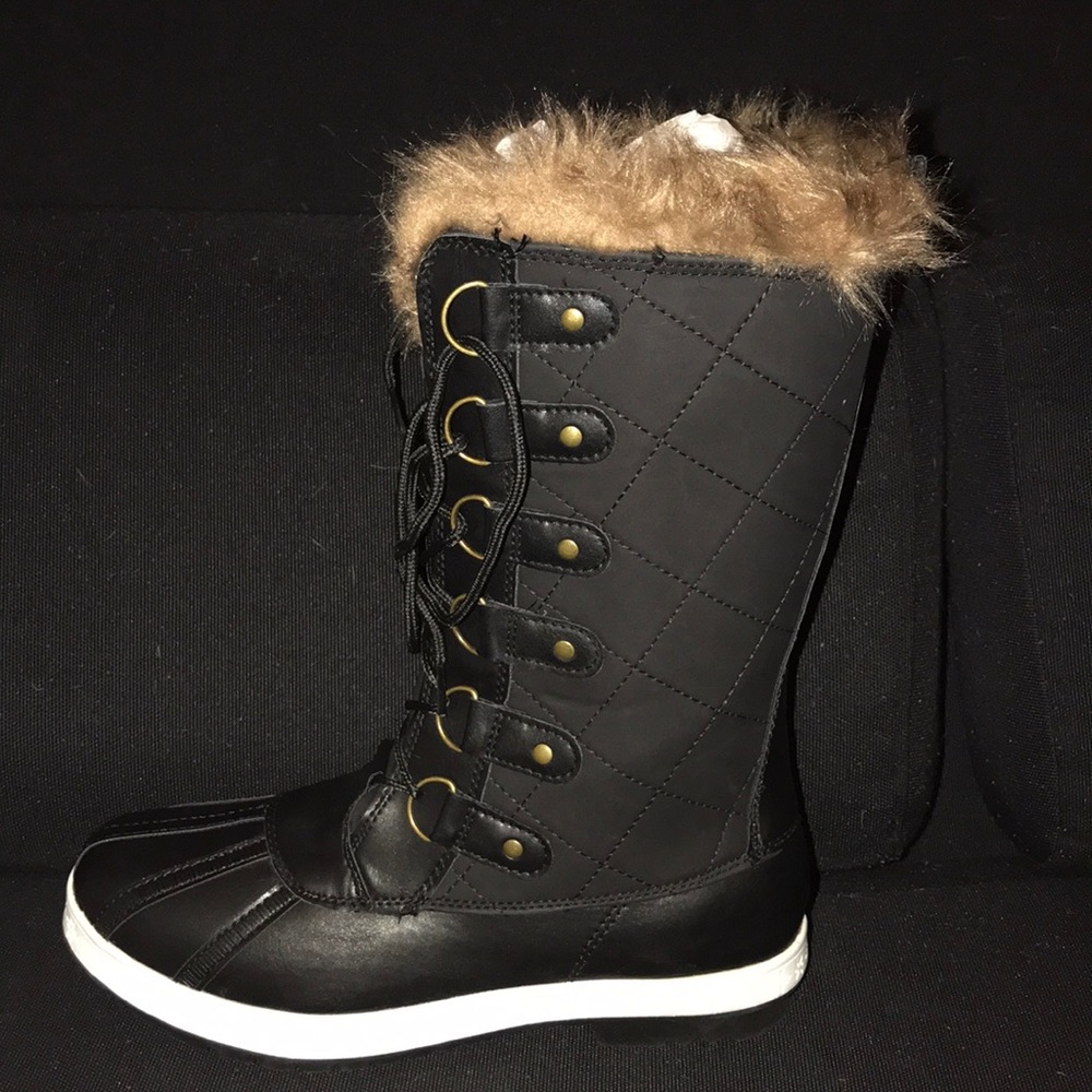 BRAND NEW WINTER BOOTS